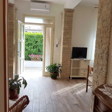 A Casa Di Clementina Apartament Raffa